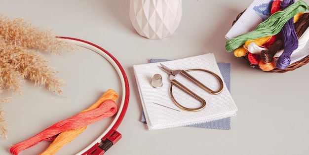 Zestaw nici i tamborek